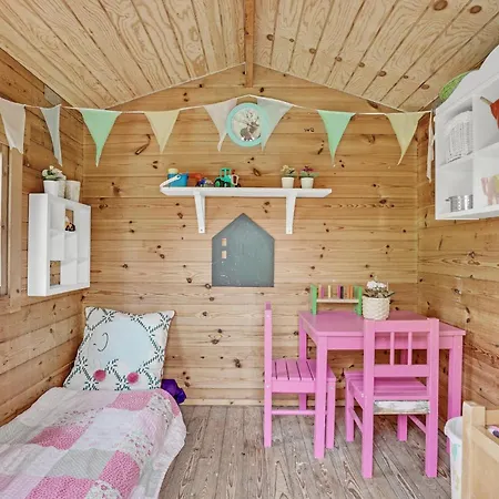 Holiday home Beautiful In With Wifi Skibby