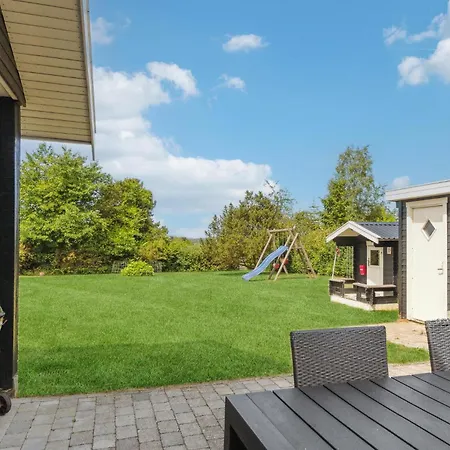 Ferienhaus 3 Bedroom Beautiful In *